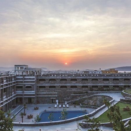 Ramada Udaipur Resort & Spa Exteriér fotografie