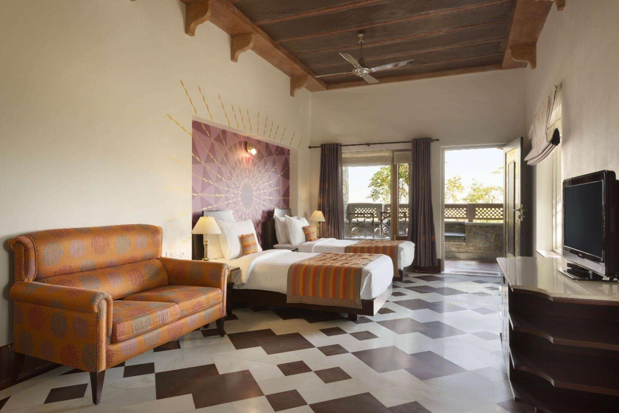 Ramada Udaipur Resort & Spa Exteriér fotografie