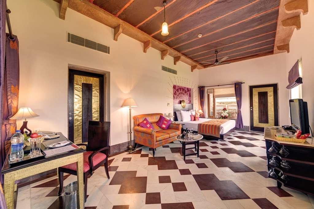 Ramada Udaipur Resort & Spa Pokoj fotografie