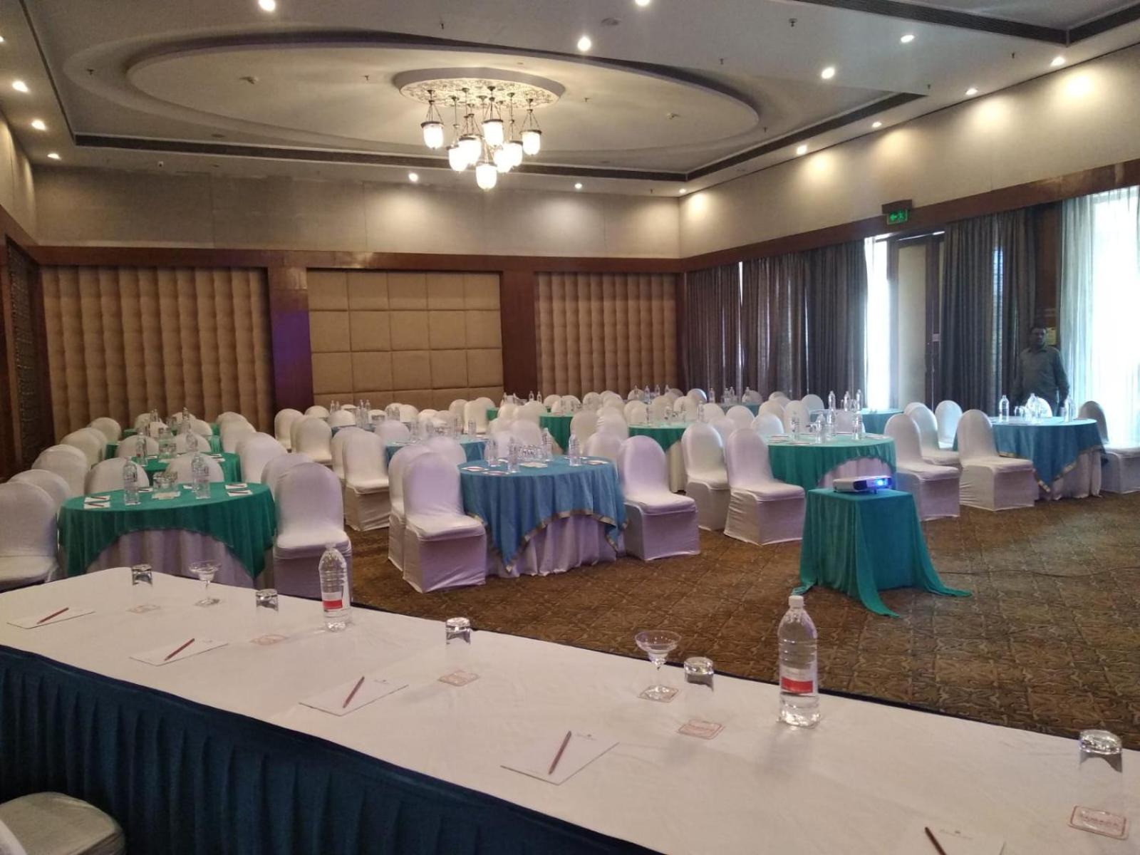 Ramada Udaipur Resort & Spa Exteriér fotografie