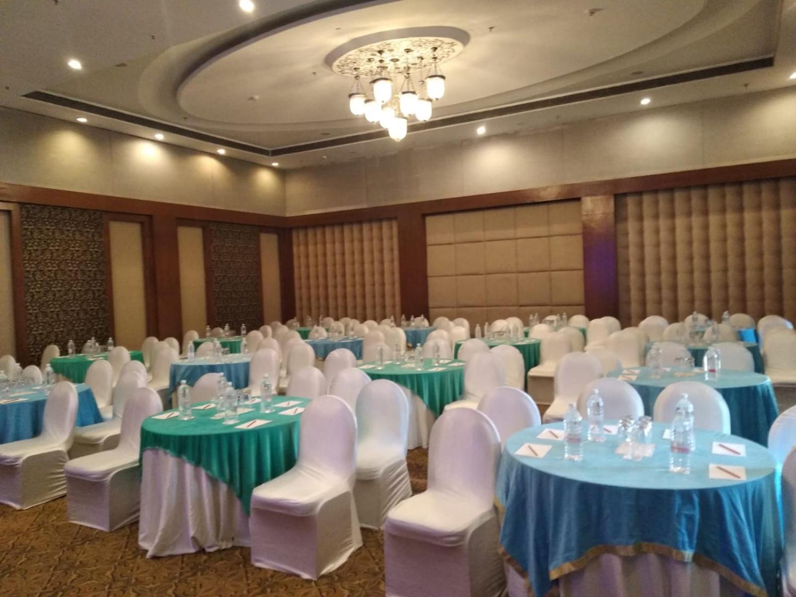 Ramada Udaipur Resort & Spa Exteriér fotografie